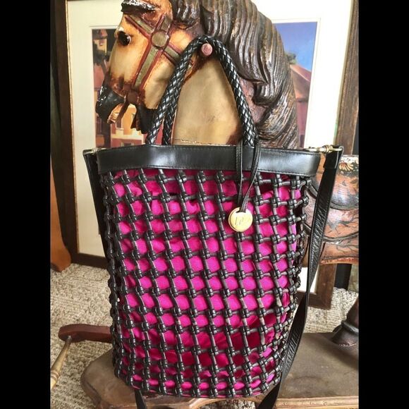 Cute purse by Liz Claiborne - Picture 1 of 3